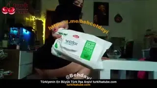 Anne YouTube'da video paylaşıyor