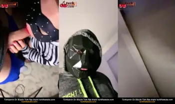 Süper ateşli Türk kardeşler canlı yayın sırasında çıplak anal seks yapıyor