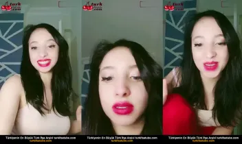 Cazibeyle Çıplak Mastürbasyon