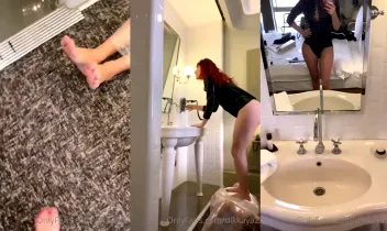 Kadın acının devamlı olduğu korkunç bir dünyada, bu işi kesmek için hiçbir niyeti yokmuş gibi görünüyor.
