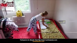 Emine Çoşkun'un Yüklendiği YouTube Partisi 6