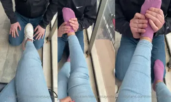 Adımlarımı atmam için ayaktabakı oldu, pantofolları ve terli balyolarımı koklayarak.