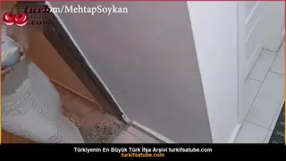 Çıplak, seksi bir bayan öğrencinin kardeşiyle arkadan seks yapıyor