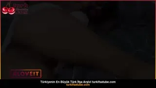 Telefonla konuşurken seksiyle seks yapıyor
