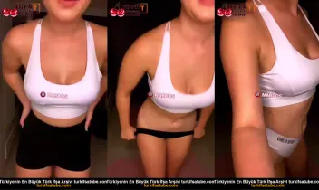 Pelin Tanrıyı Gösterisi Çıplak