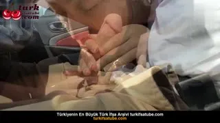 Sakso Serena, arabada oral seks yapıyor