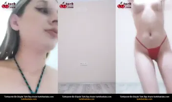 Tango, kandırarak çıplak bir şekilde dans ediyor