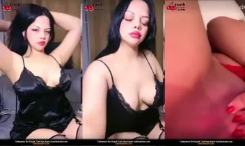 Melisssaa'nın çıplak bir şekilde ortaya çıkması