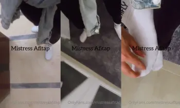 Terli terli, kokuşmuş puhuz içinde siktir! Bu iğdis pislikten daha kötü kokuyor.