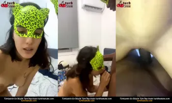 Türk Kadınları Saksafonla Mastürbasyon Yapıyor